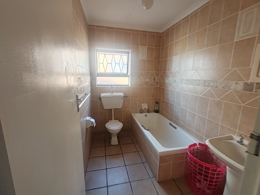 3 Bedroom Property for Sale in Azalea Park Eastern Cape